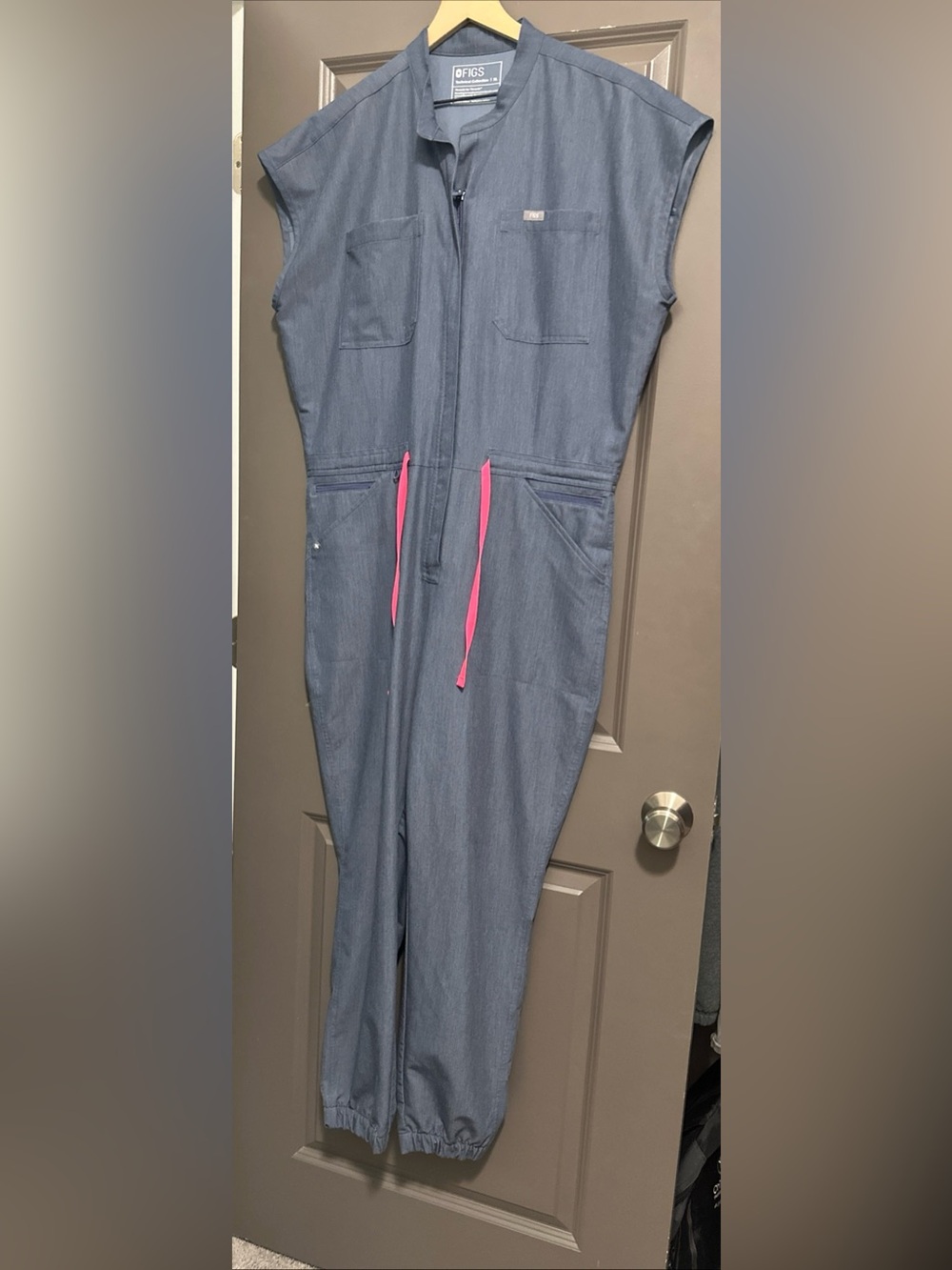 Figs Women Size XL Technical Collection Rafaela Jogger Scrub Jumpsuit #1001889R - Picture 13 of 16